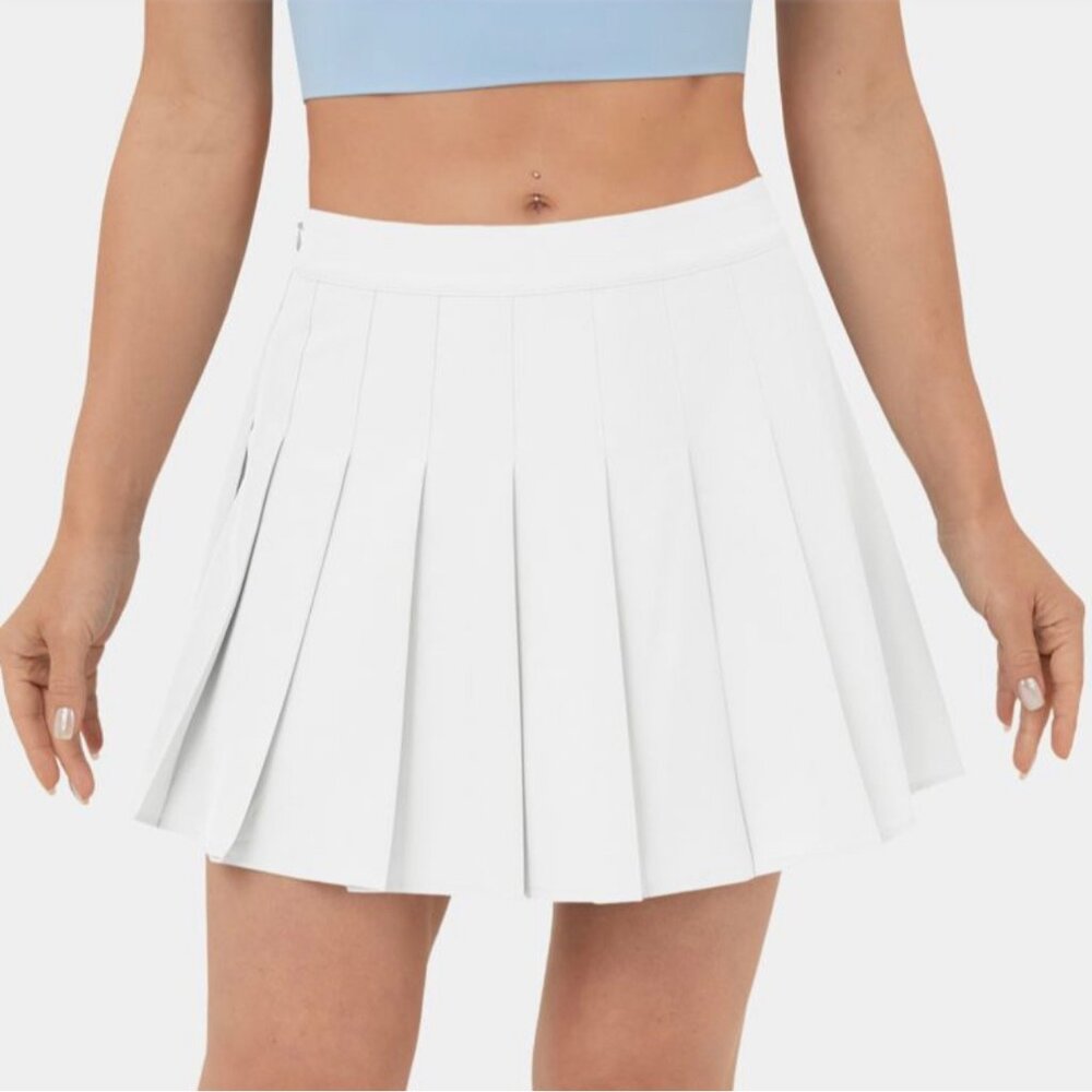 HALARA Classic White Mini Skirt